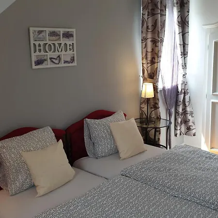 Eden Apartmanhaz 2 Апартаменты *