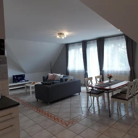 Eden Apartmanhaz 2 Апартаменты