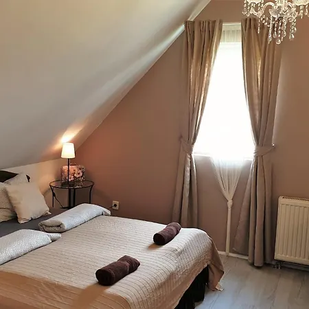 Appartamento Eden Apartmanhaz 2 Balatonfüred