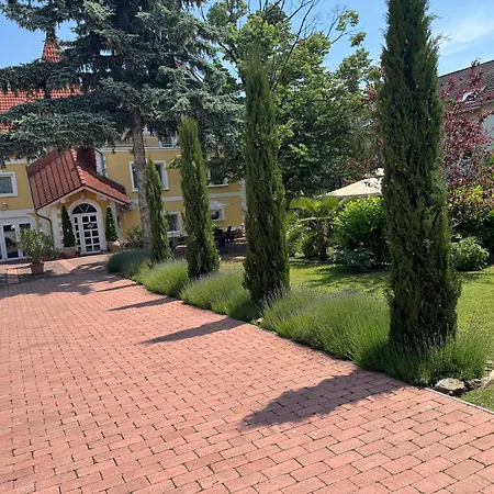 Eden - Garden Apartmán